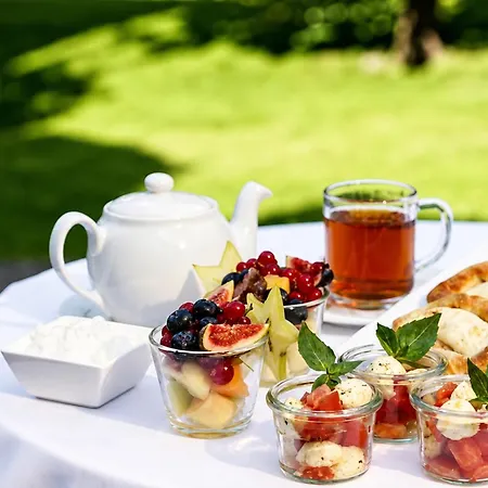 Sunday Wiesbaden Aparthotel 3*