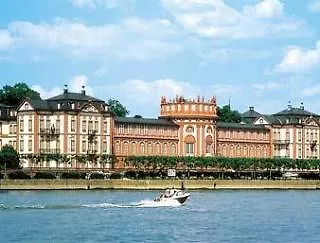 Sunday Wiesbaden Niedernhausen